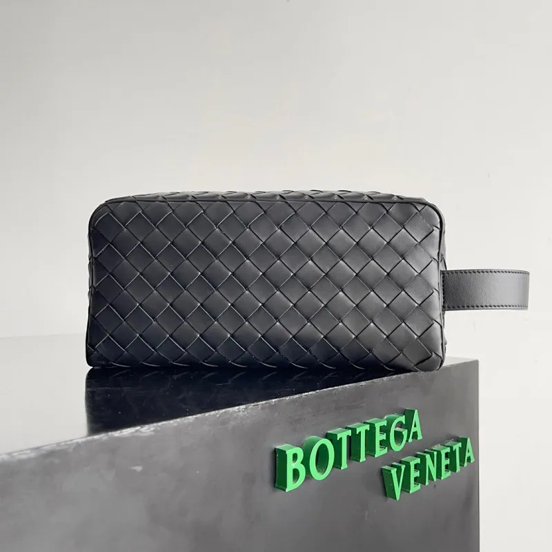 All categories 💚 Authentic bags 💚 BV 2025 new BV toiletry bag